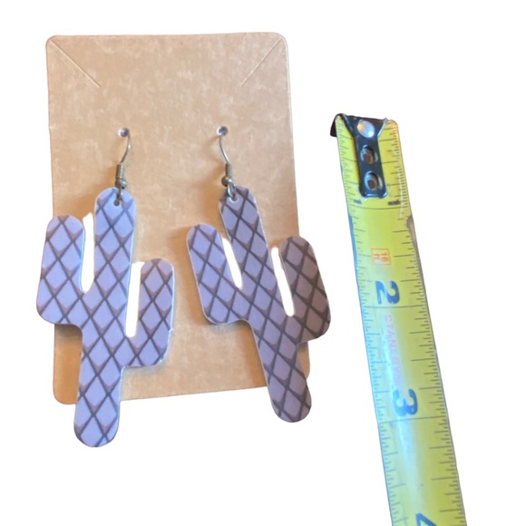 Lightweight Gray Saguaro Cactus Earrings - Picture 3 of 4